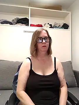 SweetandNaughty1 online show from 11, 6, 2026