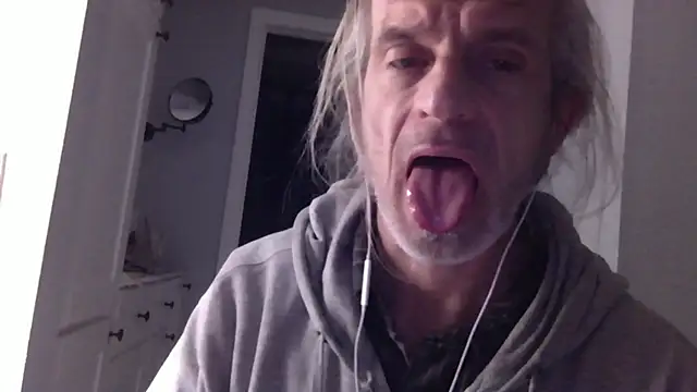 Snapshot of readyforfunxxx chatting on 21, 12, 2024 readyforfunxxx online show from 21, 12, 2024