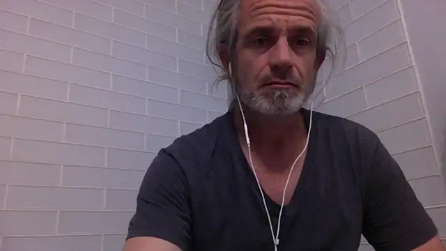 Snapshot of readyforfunxxx chatting on 5, 1, 2025 readyforfunxxx online show from 5, 1, 2025