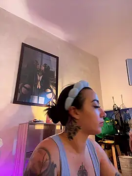 EmmyEvans1 online show from 13, 1, 2026