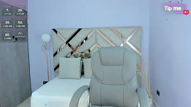 tati saldarriaga online show from 19, 11, 2025