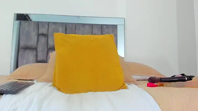 Snapshot of alyssia_ocean chatting on 28, 11, 2025 alyssia ocean online show from 28, 11, 2025