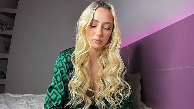 CrazyWomen online show from 8, 2, 2026