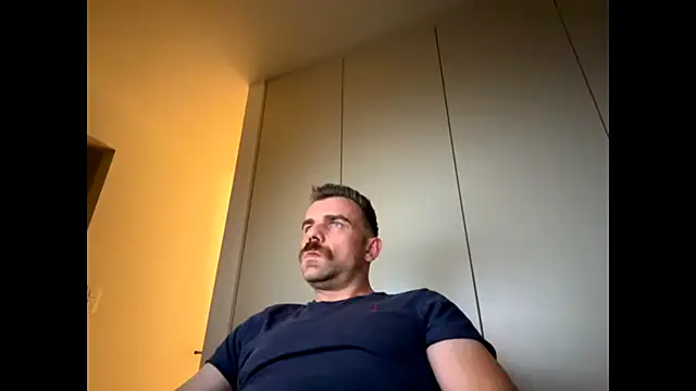 Snapshot of mrbigballs chatting on 27, 10, 2025 mrbigballs online show from 27, 10, 2025