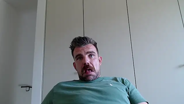 Snapshot of mrbigballs chatting on 2, 6, 2026 mrbigballs online show from 2, 6, 2026