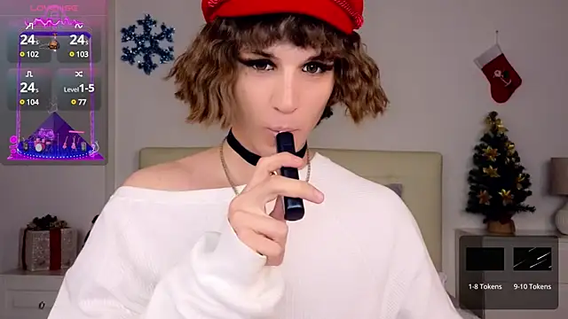 Snapshot of HelenSpellman chatting on 23, 12, 2024 HelenSpellman online show from 23, 12, 2024