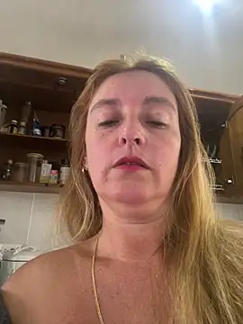Snapshot of moniquerainx chatting on 11, 6, 2026 moniquerainx online show from 11, 6, 2026