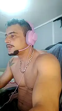 Snapshot of Fadinha-e-Raro chatting on 23, 2, 2025 Fadinha-e-Raro online show from 23, 2, 2025