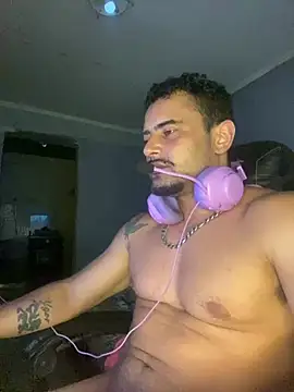 Snapshot of Fadinha-e-Raro chatting on 28, 2, 2025 Fadinha-e-Raro online show from 28, 2, 2025