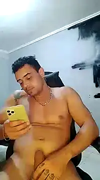 Snapshot of Fadinha-e-Raro chatting on 4, 3, 2025 Fadinha-e-Raro online show from 4, 3, 2025