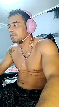 Snapshot of Fadinha-e-Raro chatting on 4, 3, 2025 Fadinha-e-Raro online show from 4, 3, 2025
