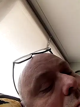 Bibear197511 online show from 9, 6, 2026
