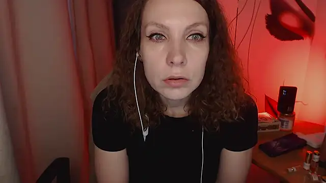 JohansonKatie online show from 13, 1, 2025