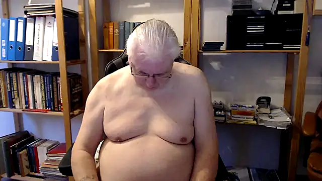 Snapshot of SchwanzhureXXL chatting on 3, 2, 2025 SchwanzhureXXL online show from 3, 2, 2025