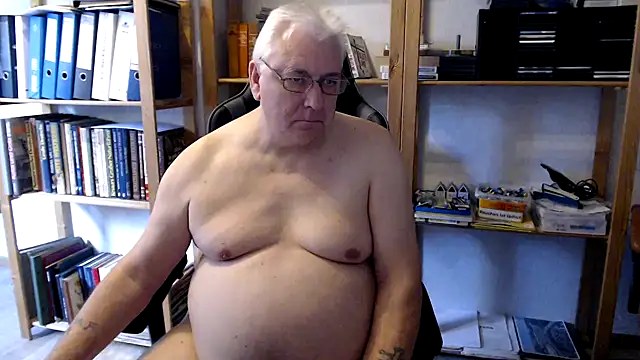 Snapshot of SchwanzhureXXL chatting on 14, 9, 2025 SchwanzhureXXL online show from 14, 9, 2025