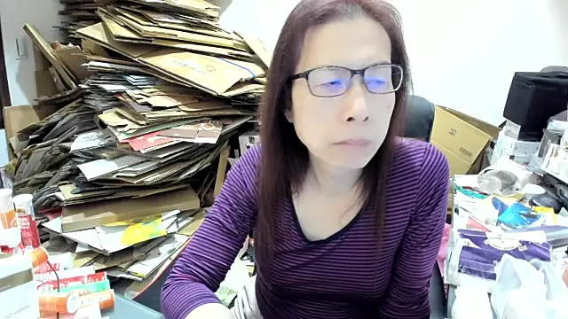 Snapshot of TiffanyC_4772 chatting on 5, 1, 2025 TiffanyC 4772 online show from 5, 1, 2025