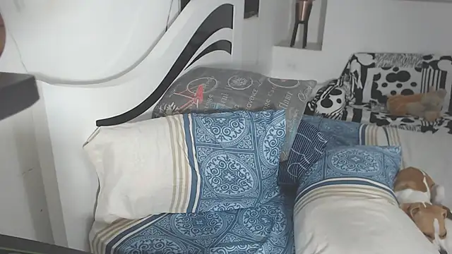 Snapshot of yina-rosse chatting on 6, 12, 2024 yina-rosse online show from 6, 12, 2024