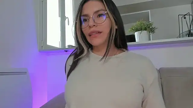 Snapshot of LalieFR chatting on 19, 1, 2025 LalieFR online show from 19, 1, 2025