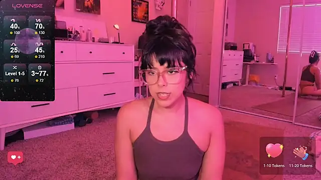 Evie-Luna online show from 10, 9, 2025