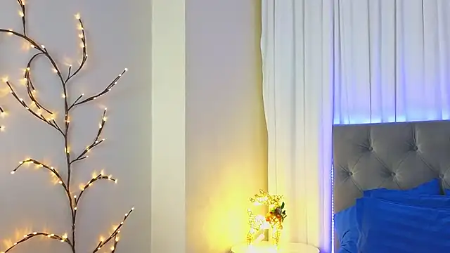 Ariana Petite online show from 9, 1, 2026