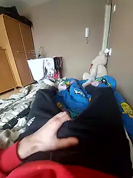 MlodyDres online show from 1, 2, 2025