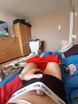 MlodyDres online show from 17, 2, 2025