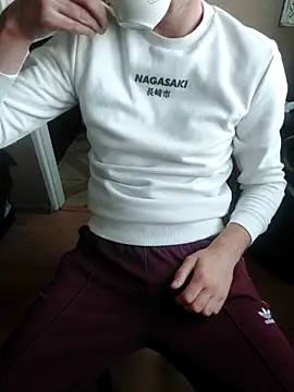 MlodyDres online show from 12, 9, 2025