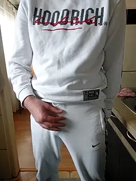 MlodyDres online show from 26, 10, 2025