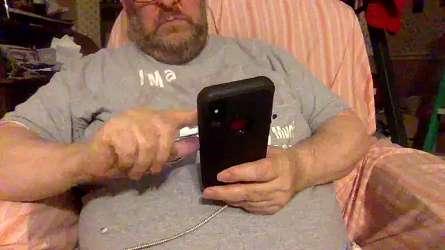 Snapshot of Drwhocares chatting on 18, 4, 2026 Drwhocares online show from 18, 4, 2026