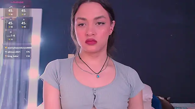 Snapshot of valen_thompson chatting on 15, 12, 2024 valen thompson online show from 15, 12, 2024