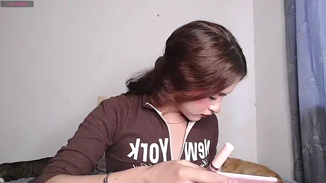 Snapshot of valen_thompson chatting on 7, 2, 2026 valen thompson online show from 7, 2, 2026