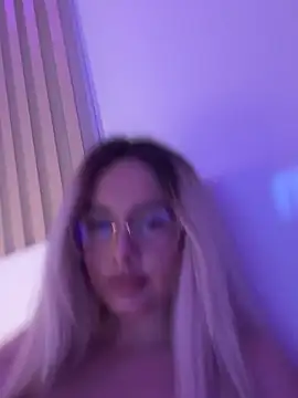 mollyxxx online show from 3, 12, 2025