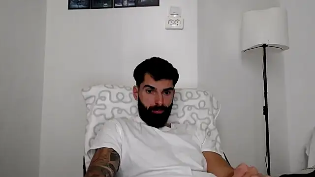 Snapshot of Verycutex chatting on 25, 11, 2025 Verycutex online show from 25, 11, 2025