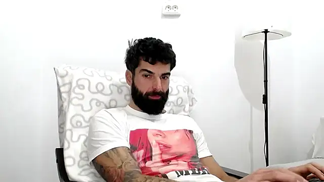 Snapshot of Verycutex chatting on 17, 12, 2025 Verycutex online show from 17, 12, 2025