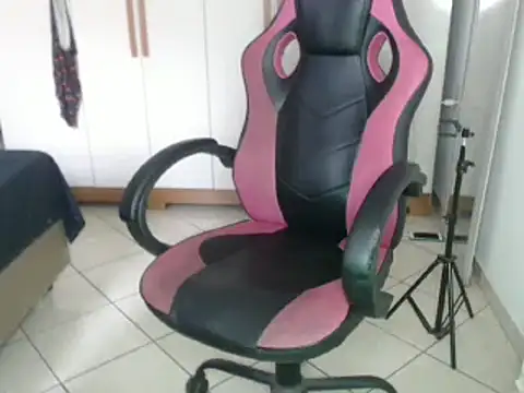 Snapshot of bustycarly chatting on 26, 1, 2025 bustycarly online show from 26, 1, 2025