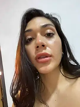 LaanaCooper online show from 13, 2, 2025