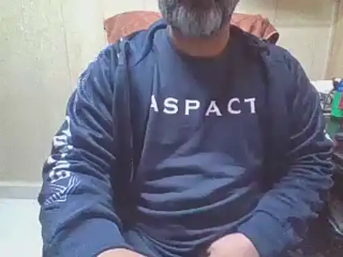 Snapshot of hairymaster95 chatting on 1, 2, 2026 hairymaster95 online show from 1, 2, 2026