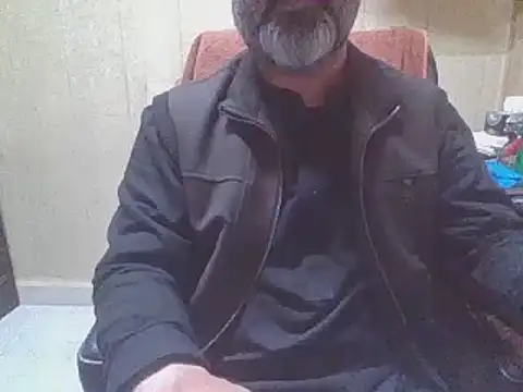 Snapshot of hairymaster95 chatting on 3, 2, 2026 hairymaster95 online show from 3, 2, 2026