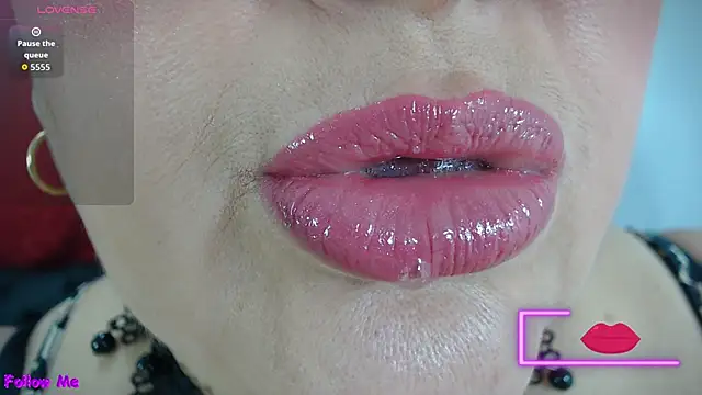 Kerly Doll online show from 3, 10, 2025