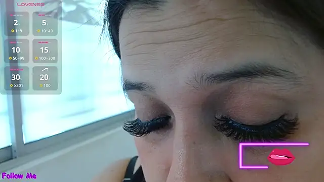 Kerly Doll online show from 27, 11, 2025