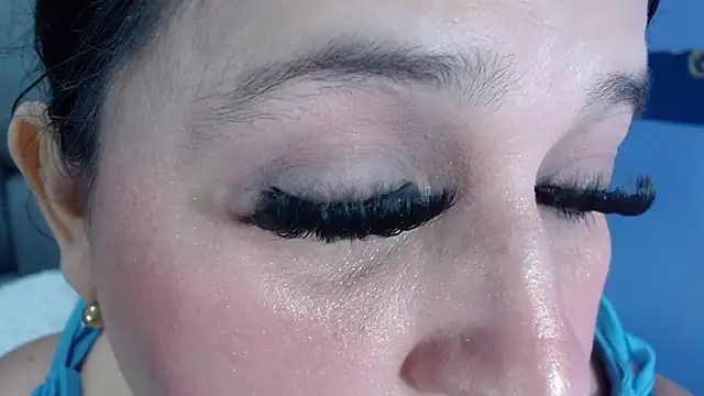 Kerly Doll online show from 22, 12, 2025