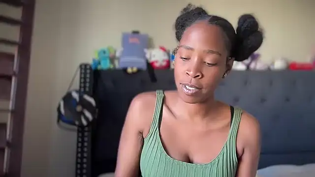 Snapshot of Cum2Charm chatting on 29, 4, 2026 Cum2Charm online show from 29, 4, 2026