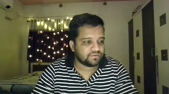 Snapshot of dhruv_love chatting on 4, 2, 2025 dhruv love online show from 4, 2, 2025