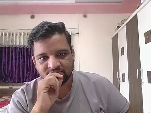 Snapshot of dhruv_love chatting on 12, 9, 2025 dhruv love online show from 12, 9, 2025