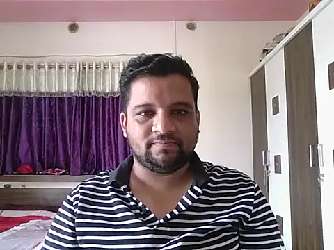Snapshot of dhruv_love chatting on 16, 9, 2025 dhruv love online show from 16, 9, 2025