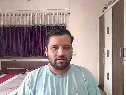 Snapshot of dhruv_love chatting on 23, 9, 2025 dhruv love online show from 23, 9, 2025