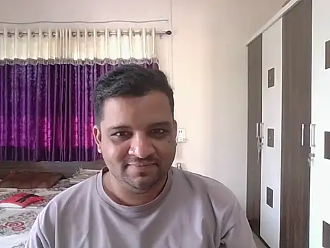 Snapshot of dhruv_love chatting on 15, 10, 2025 dhruv love online show from 15, 10, 2025