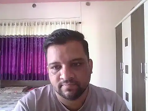 Snapshot of dhruv_love chatting on 24, 10, 2025 dhruv love online show from 24, 10, 2025
