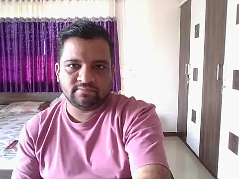 Snapshot of dhruv_love chatting on 28, 10, 2025 dhruv love online show from 28, 10, 2025