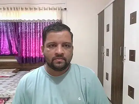 Snapshot of dhruv_love chatting on 29, 10, 2025 dhruv love online show from 29, 10, 2025